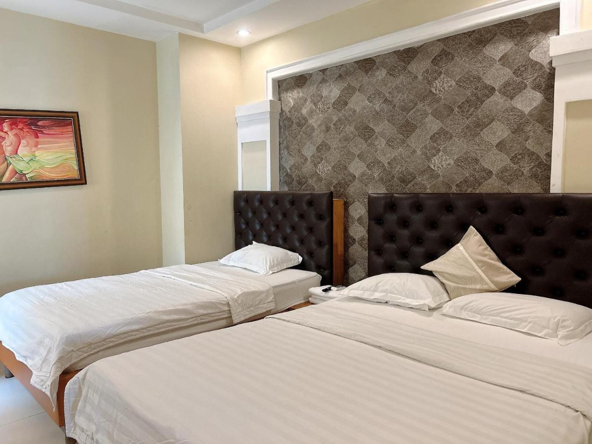 Royal Hotel Хошимін Екстер'єр фото